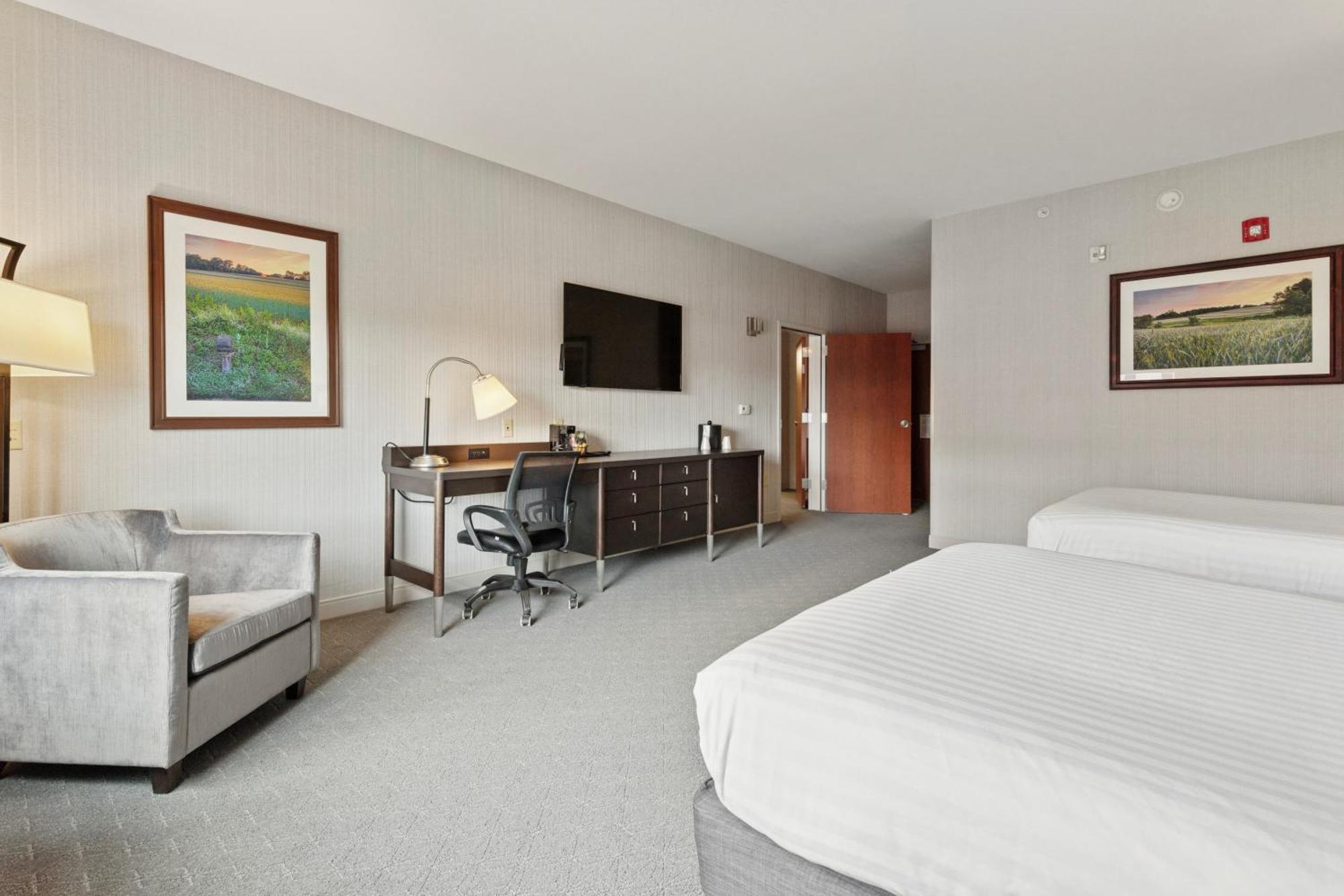 The Warner Hotel 3*
