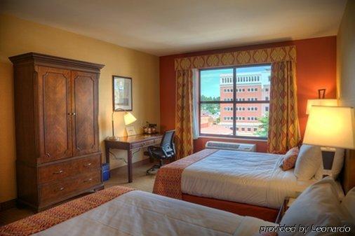 The Warner Hotel