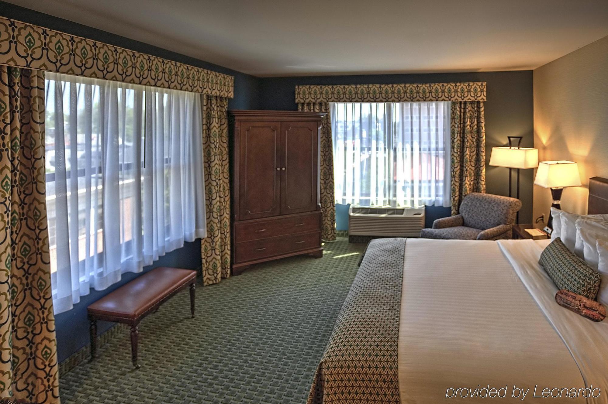 The Warner Hotel