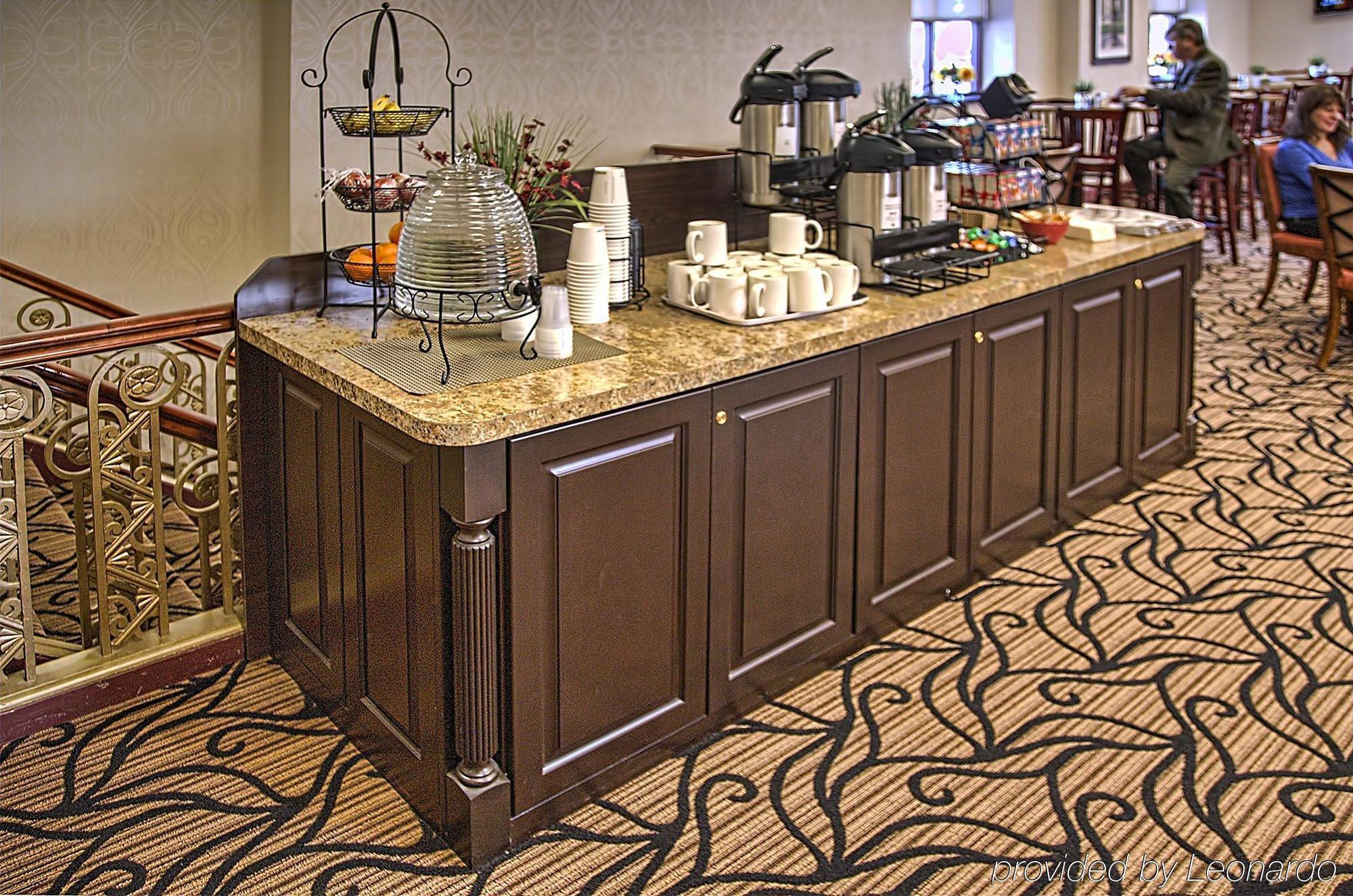 The Warner Hotel 3*