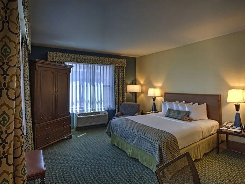The Warner 3* West Chester